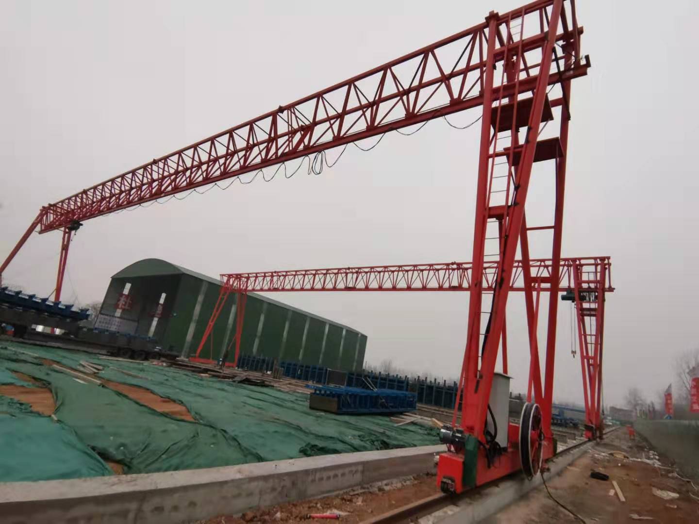 中國交建基礎(chǔ)建設(shè)集團，310國道改擴建洛陽新安段，ME90+90/10t-43m-9m一臺，MH10t-43m-9m-2臺，MH5t-22m-9m-1臺